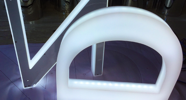 柯赛标识分享：标识的材料设计