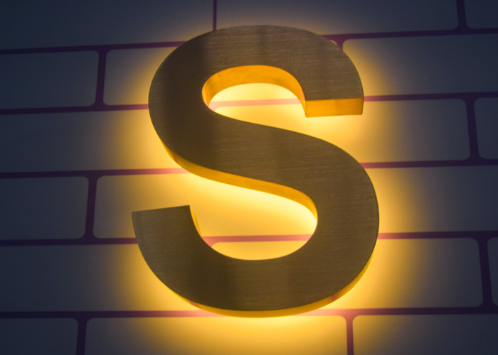 柯赛标识告诉你LED发光字后期的维护和保养技巧