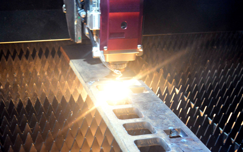 柯赛标识LED发光字公司分享：使用雕刻机雕刻迷你发光字的技巧