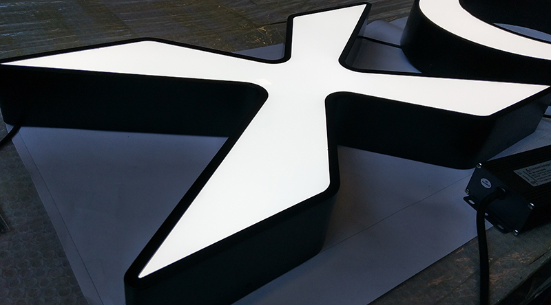 LED镂空发光字制作材料有哪些？