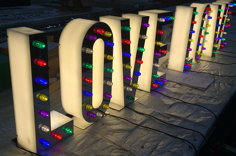 LED全彩发光字的三大优点是什么? LED全彩发光字的三大优点是什么?