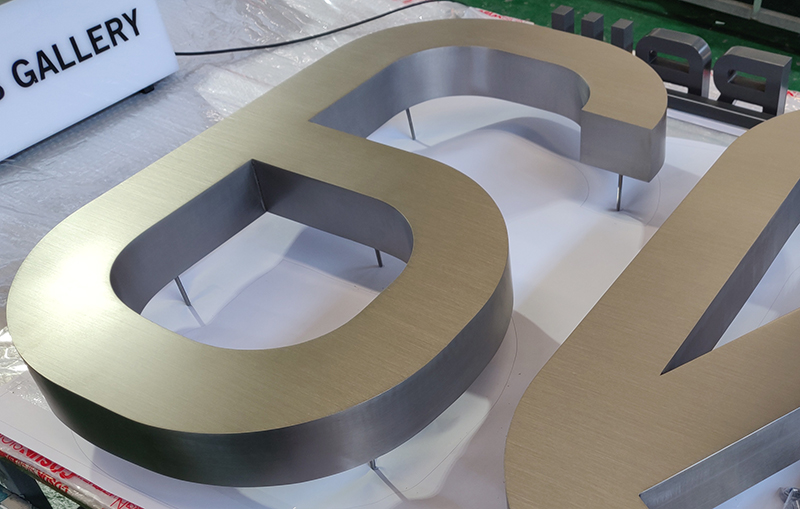 LED发光字生产制作过程中怎么选择光源？