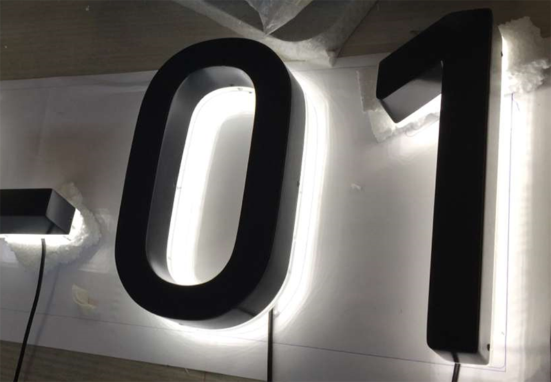 LED发光字广受市场欢迎的几个比较现实的理由 LED发光字广受市场欢迎的几个比较现实的理由