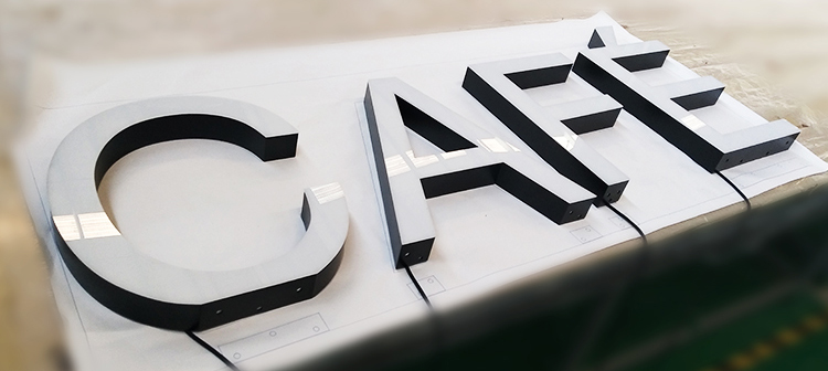 店铺门头广告招牌常用的5种发光字分别是哪些？