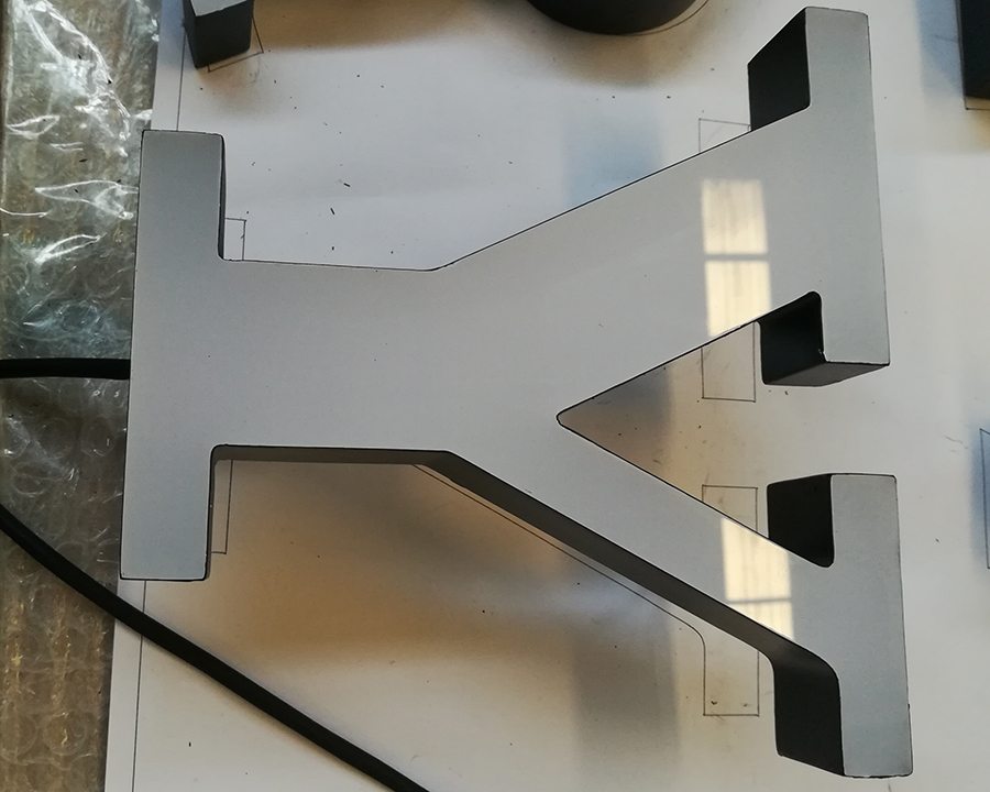 LED发光字安装的几个小技巧