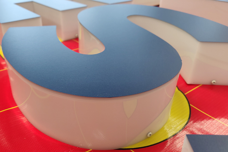 LED亚克力发光字的保养方法有哪些？