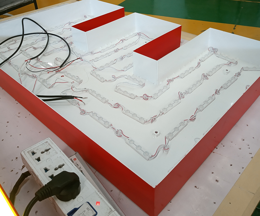 安装LED发光字光源模块的步骤和注意事项有哪些？