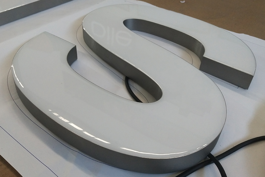 环氧树脂发光字制作需要注意的3个方面