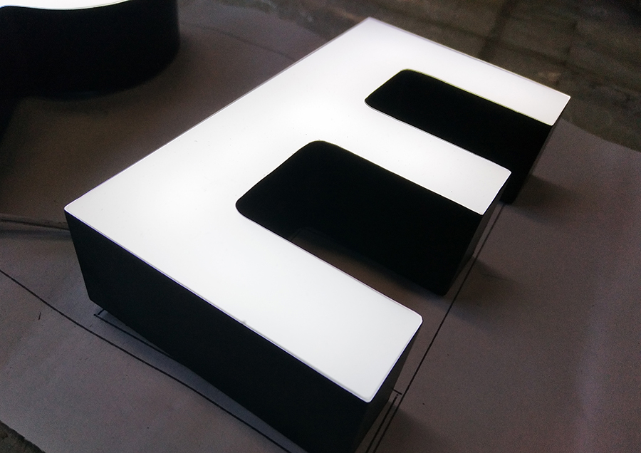 关于LED发光字质量和品质的几个要求