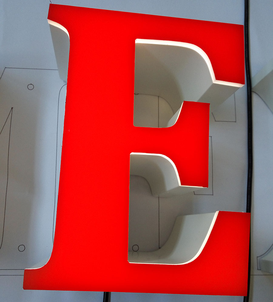 迷你发光字和超级发光字的一些异同点分析