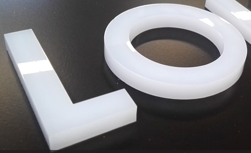 亚克力通体发光字设计制作的几个要求