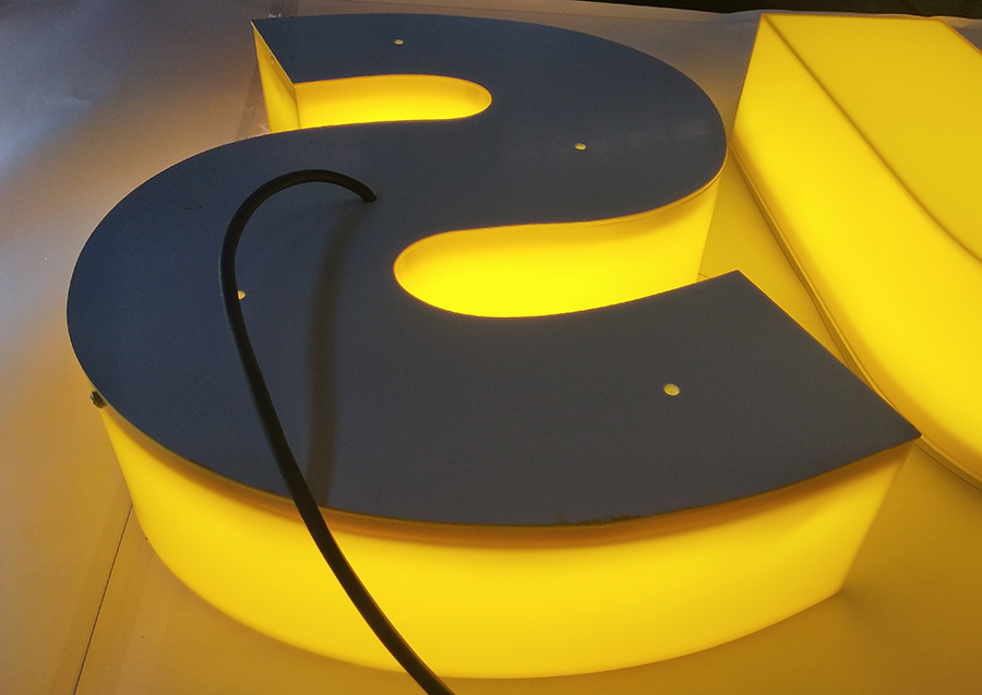 通体发光字的安装方法和步骤是什么？