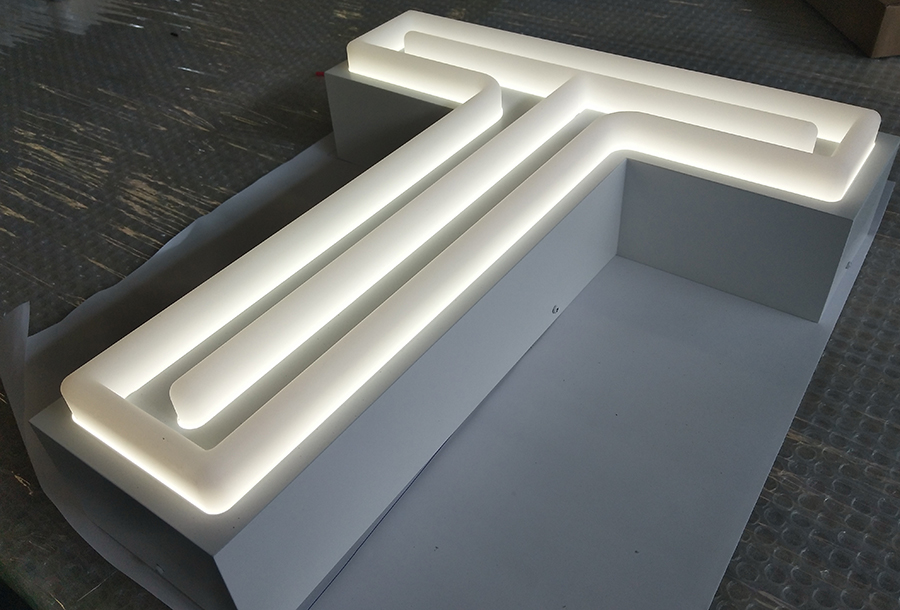 发光字广告标识的优势与特点有哪些? 发光字广告标识的优势与特点有哪些?