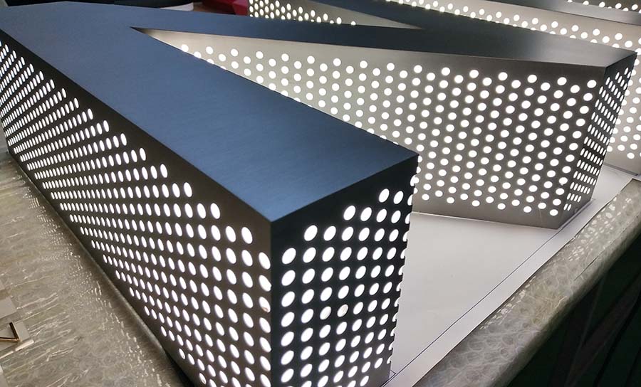 LED不锈钢发光字制作步骤流程有哪些？