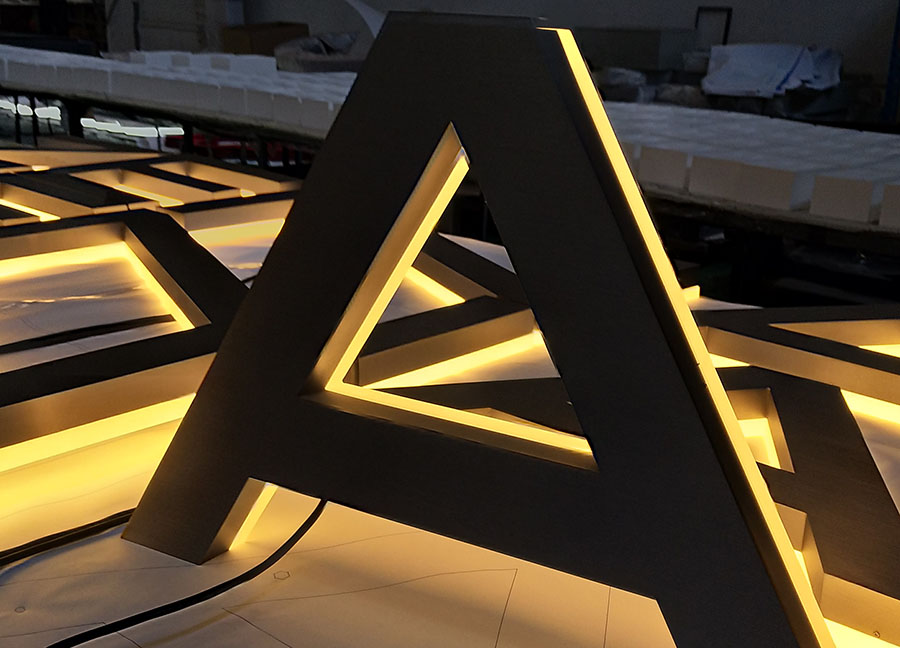 LED背发光字的特点和优点有哪些？