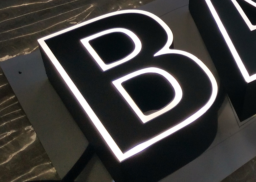 广告发光字设计制作应该考虑哪些因素？