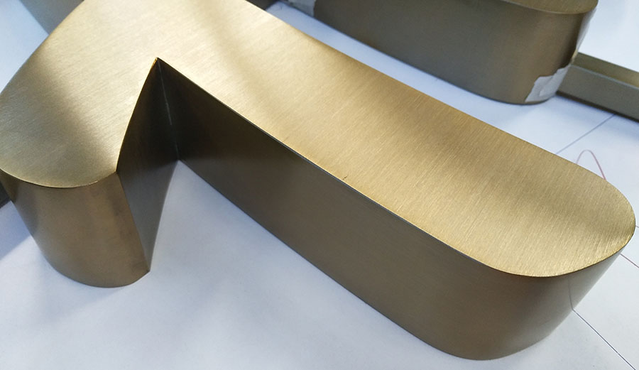 金属发光字的6大优点特点分析