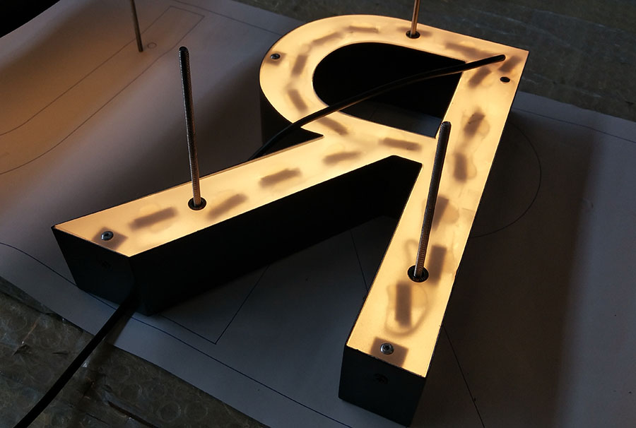 背发光字制作方法步骤分享