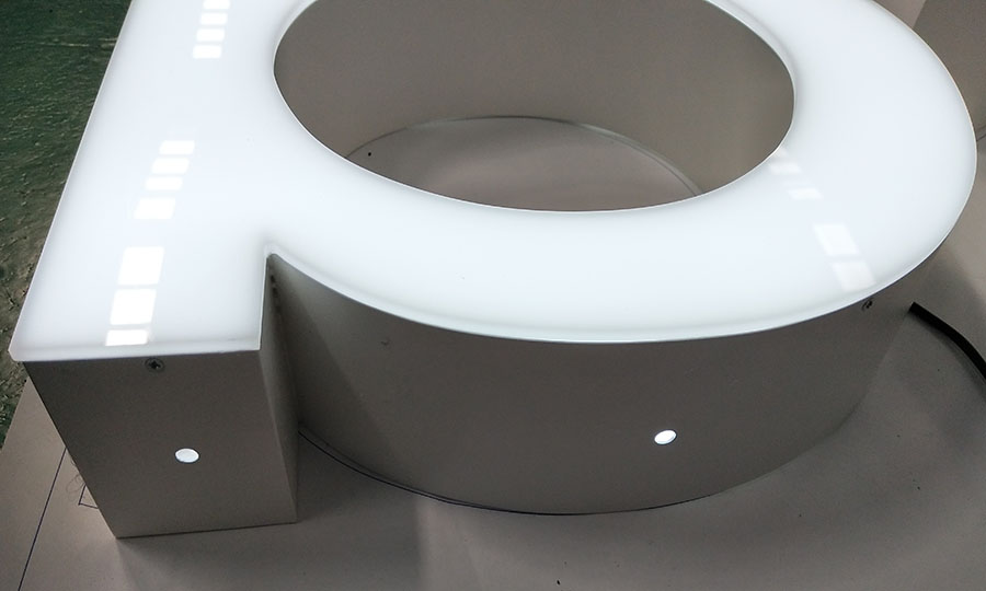 正反两面发光字制作方案分享