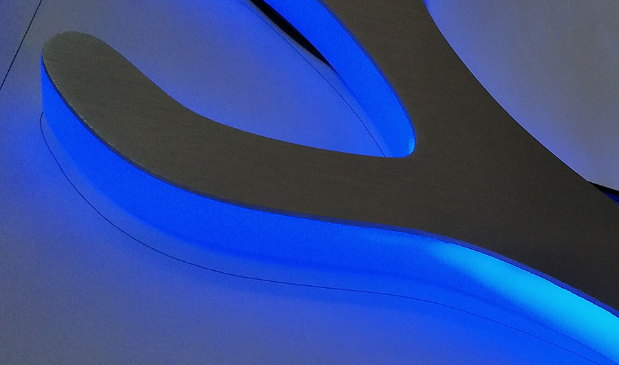 侧发光字制作安装过程中有哪些注意事项？