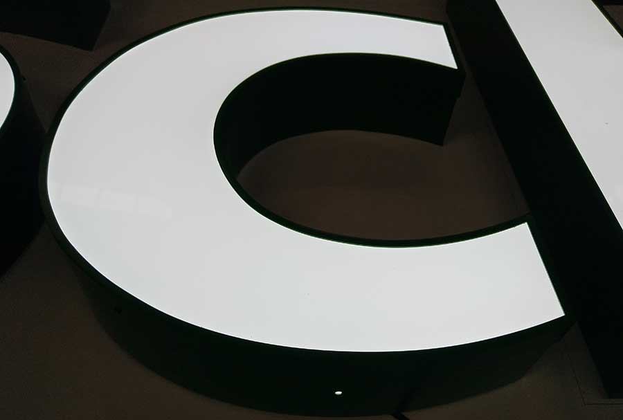 个性化定制发光字的种类主要有哪些？