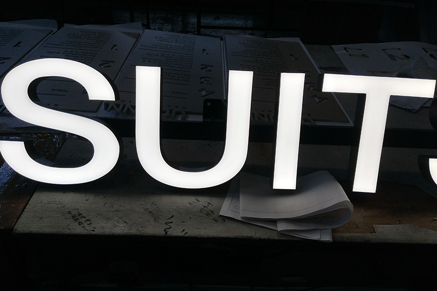 无边发光字有什么优势和特点？