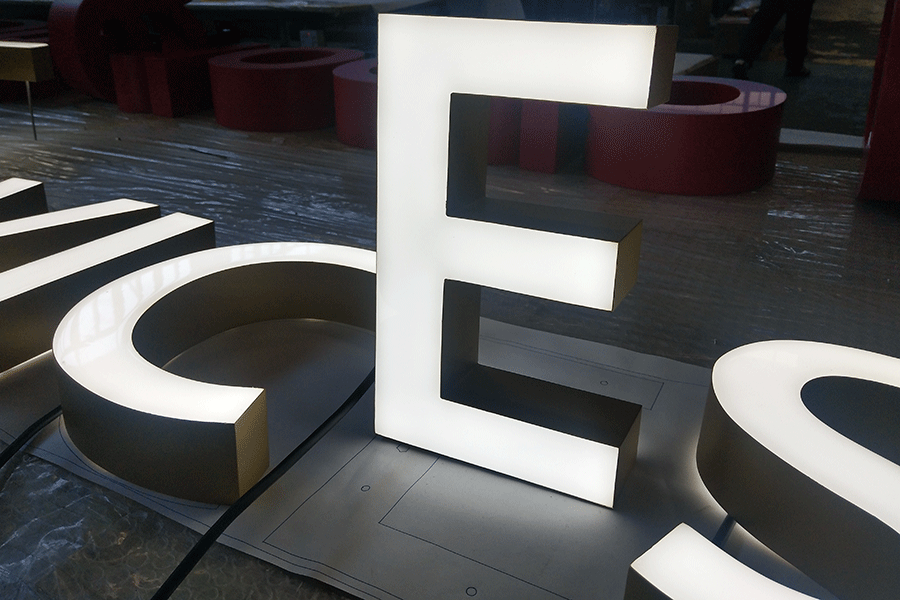 树脂发光字厚度对字的效果有什么影响？