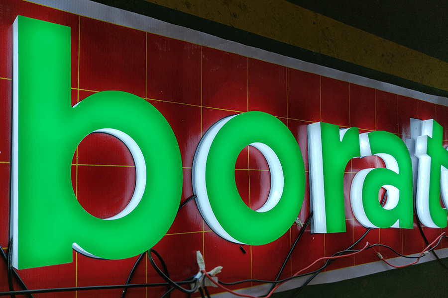 三层亚克力发光字有什么优势及特征？