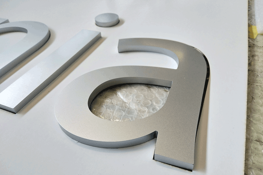 定制LED亚克力字有哪些特性? 定制LED亚克力字有哪些特性?