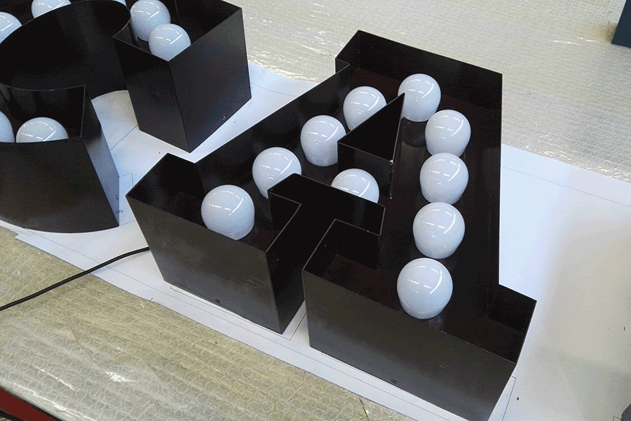 设计制作灯泡发光字有哪些典型的特征？