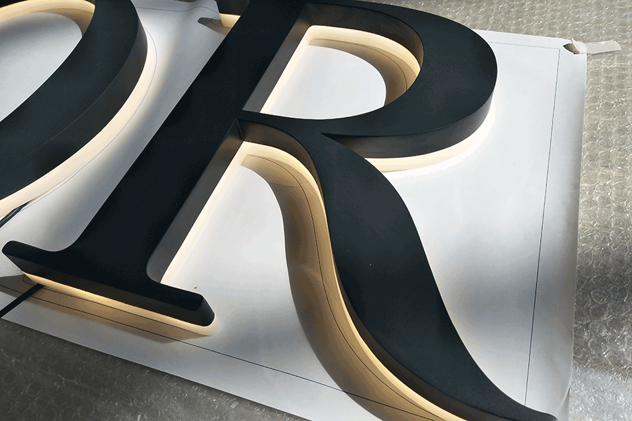 设计制作门头招牌发光字有哪些主要类别？