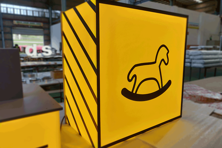 定制全亚克力灯箱有哪些优质特点？