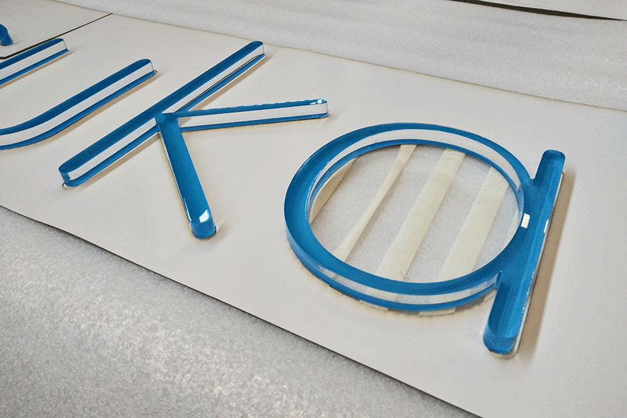 LED亚克力字发光标识制作有哪些特点？