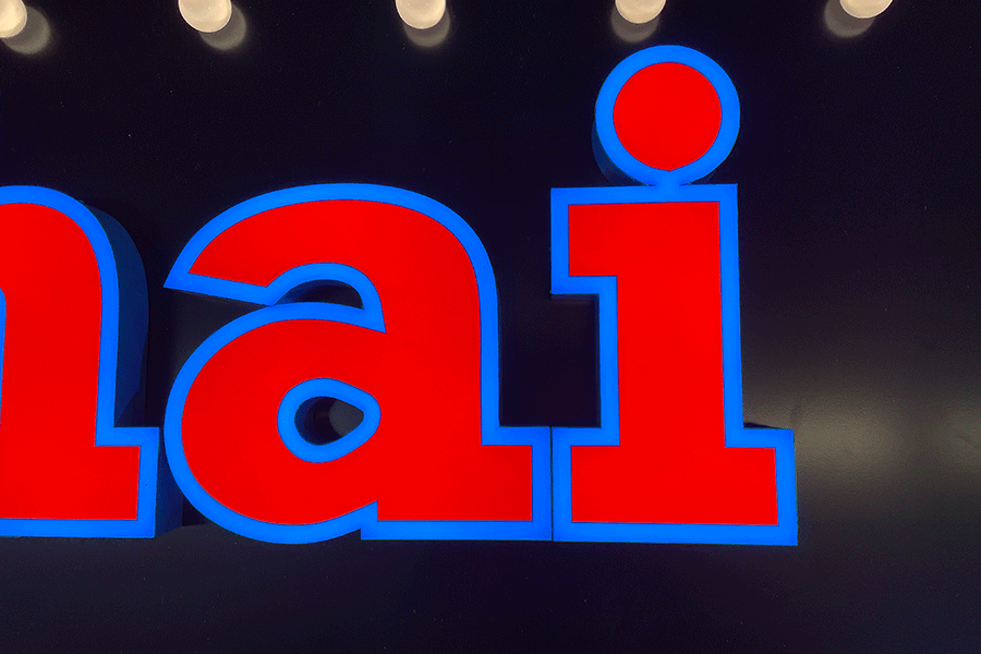 亚克力发光字定制有哪些优势？