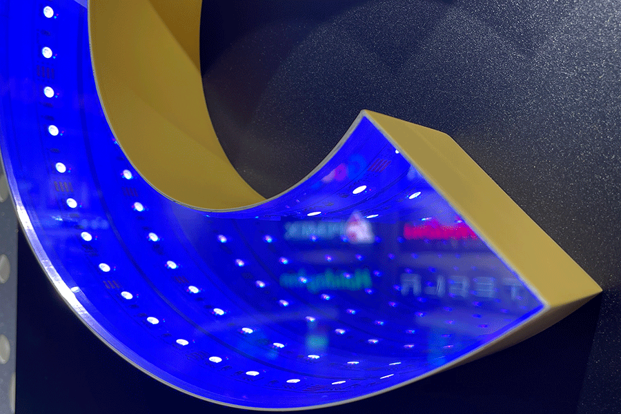 深渊镜发光字发光标识制作有哪些特色? 深渊镜发光字发光标识制作有哪些特色?