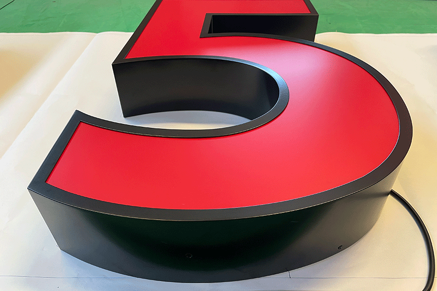 镂空发光字标识牌定制有什么特征? 镂空发光字标识牌定制有什么特征?