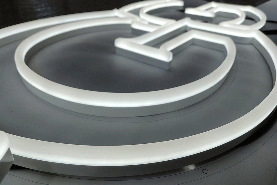 霓虹字发光标识设计制作有哪些优点？