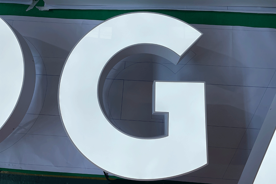 镂空发光字发光标识牌设计制作有什么特色？