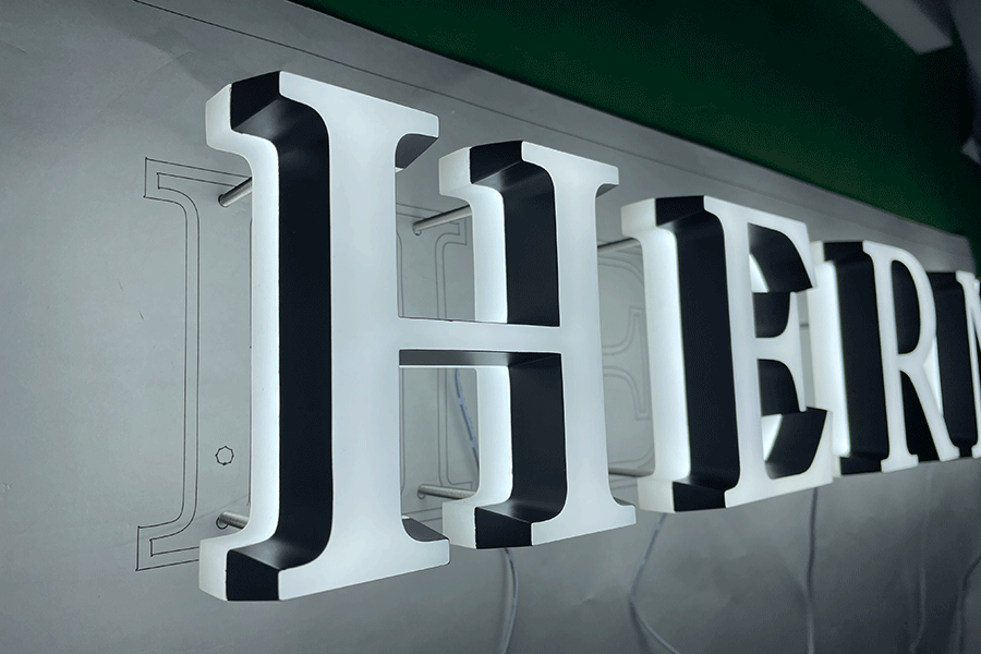 迷你发光字标识标牌设计制作有什么特点？